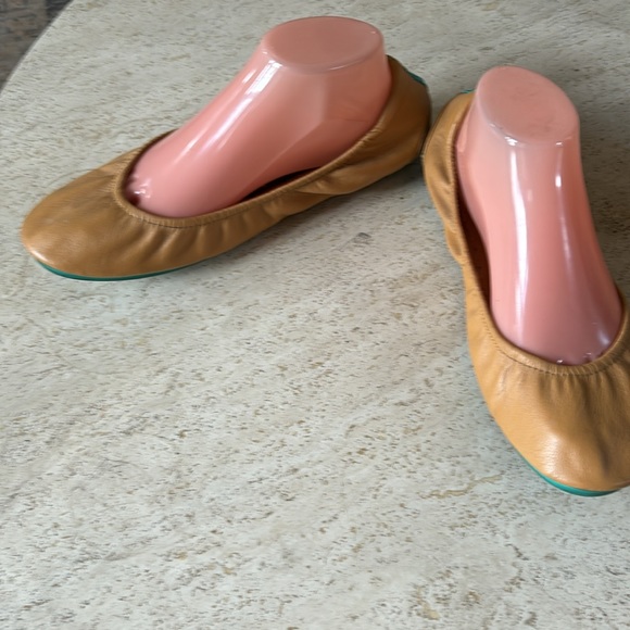 Camel Tieks Great Condition size 10 Tons of Wear to go… - Picture 4 of 6